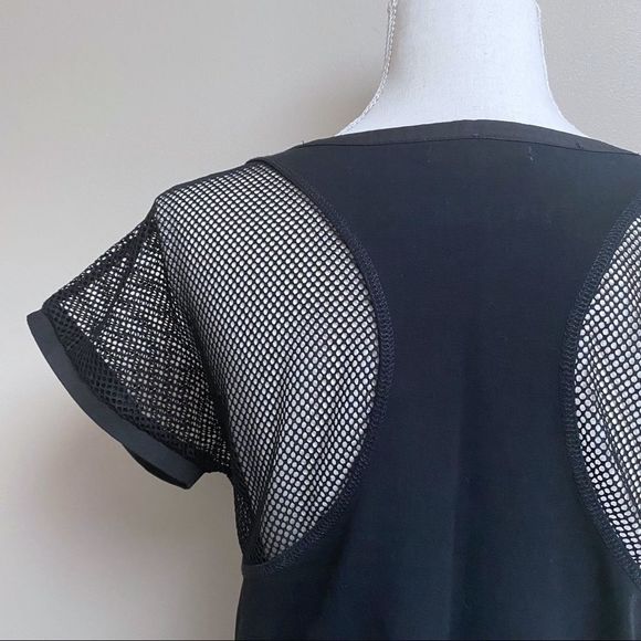 Hologram black cropped workout top - Picture 4 of 4